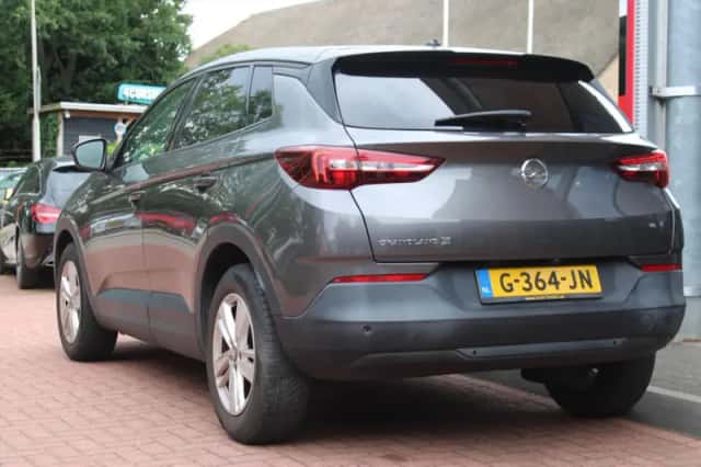 Opel Grandland X (2018) thumbnail 3