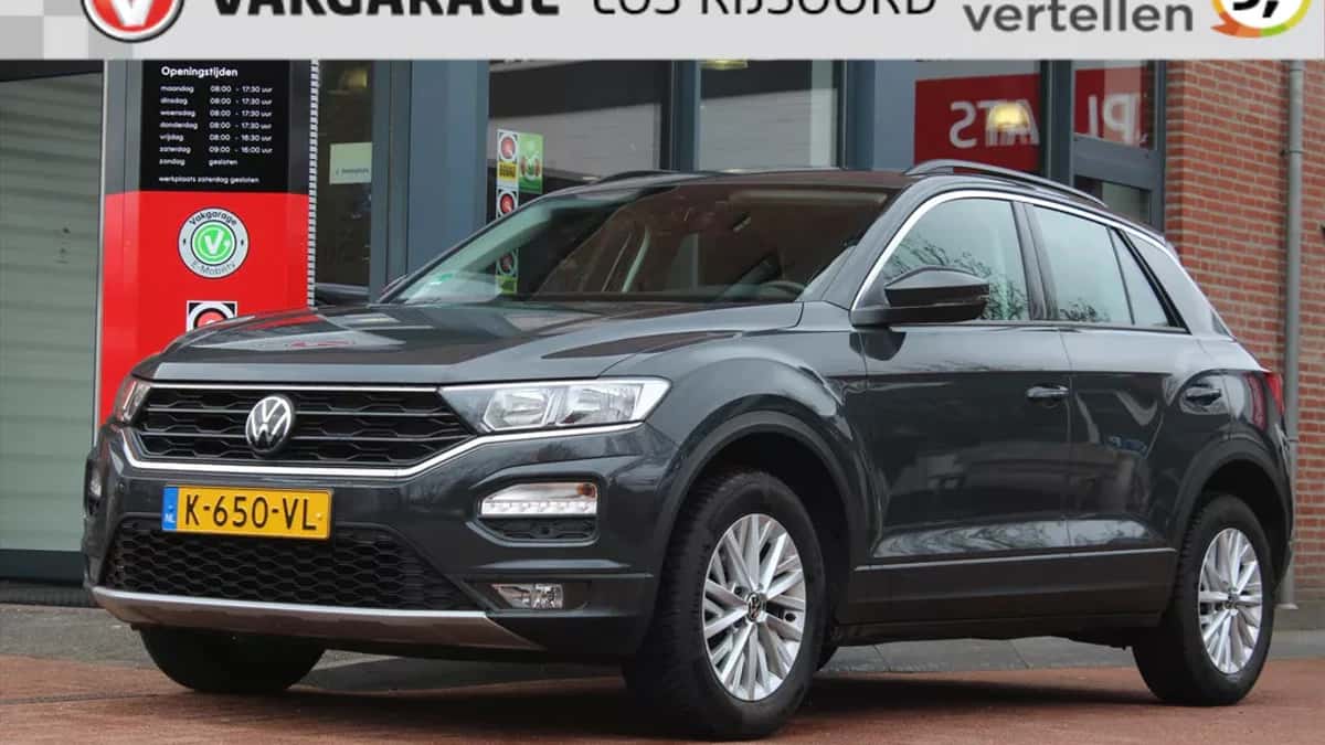 Volkswagen T-Roc (2021) — foto 1