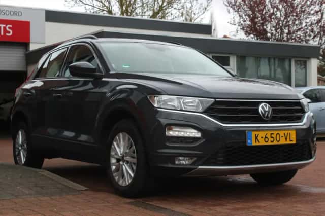 Volkswagen T-Roc (2021) thumbnail 6