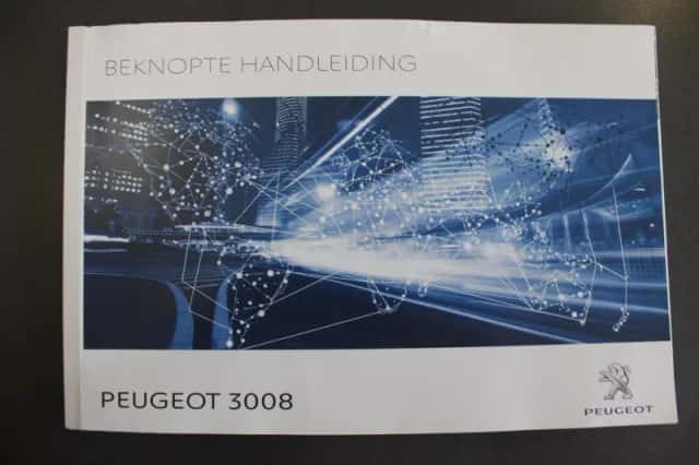 Peugeot 3008 (2018) thumbnail 18