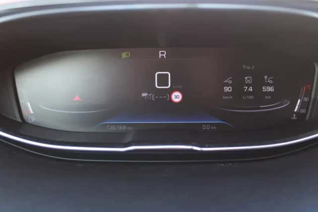 Peugeot 5008 (2020) thumbnail 11