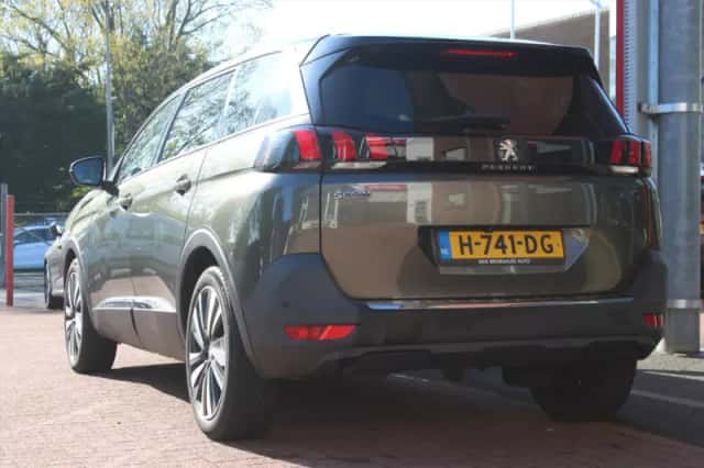 Peugeot 5008 (2020) thumbnail 3