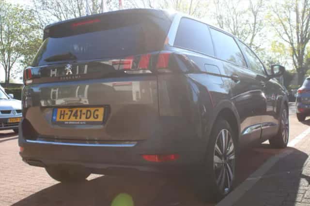 Peugeot 5008 (2020) thumbnail 5