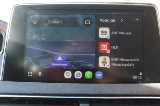 Peugeot 5008 (2020) thumbnail 9