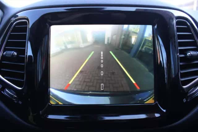 Jeep Compass (2019) thumbnail 12