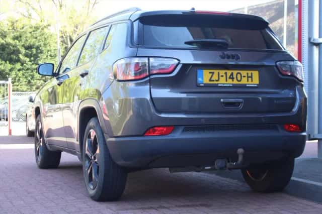 Jeep Compass (2019) thumbnail 3
