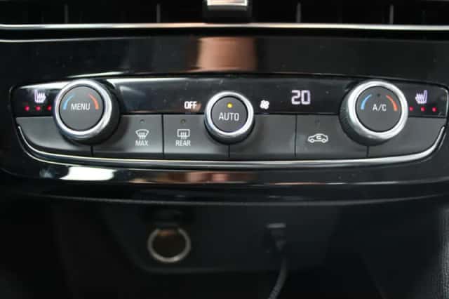 Opel Mokka-e (2021) thumbnail 14