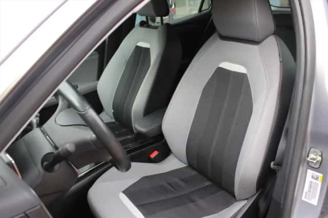 Opel Mokka-e (2021) thumbnail 15