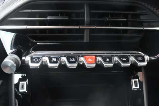 Peugeot e-2008 (2023) thumbnail 13