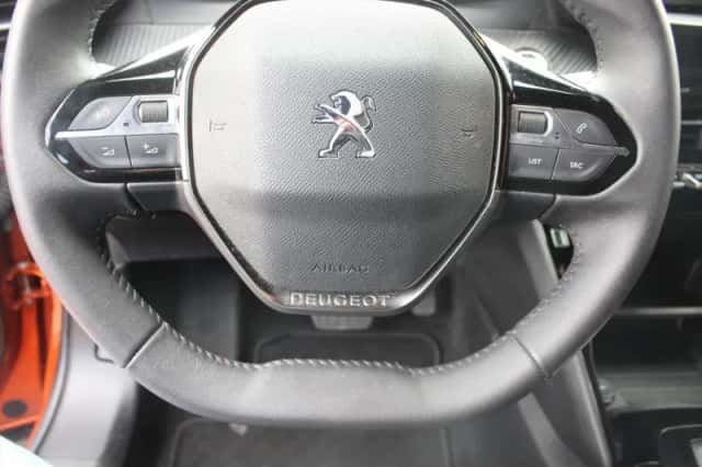Peugeot e-2008 (2023) thumbnail 16
