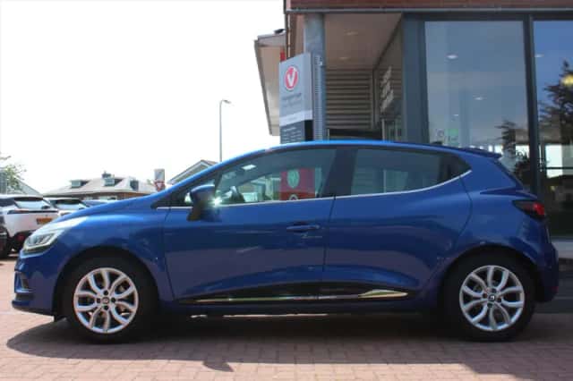 Renault Clio (2017) thumbnail 2