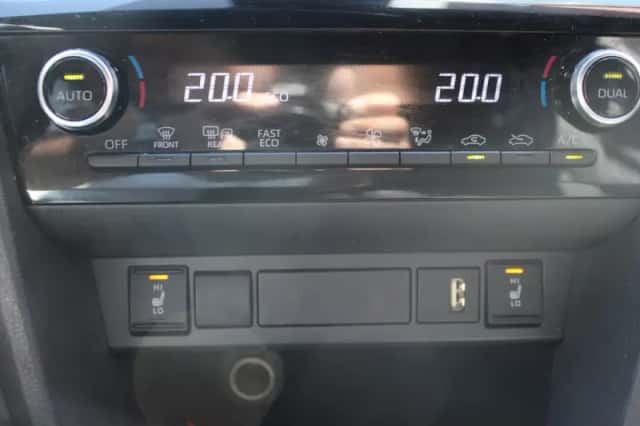 Toyota Yaris Cross (2022) thumbnail 11