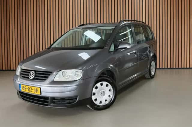 Volkswagen Touran (2005) thumbnail 1