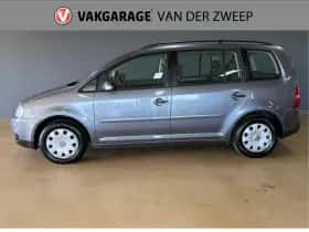 Volkswagen Touran (2005) thumbnail 2