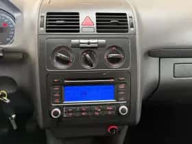 Volkswagen Touran (2005) thumbnail 13