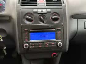 Volkswagen Touran (2005) thumbnail 14