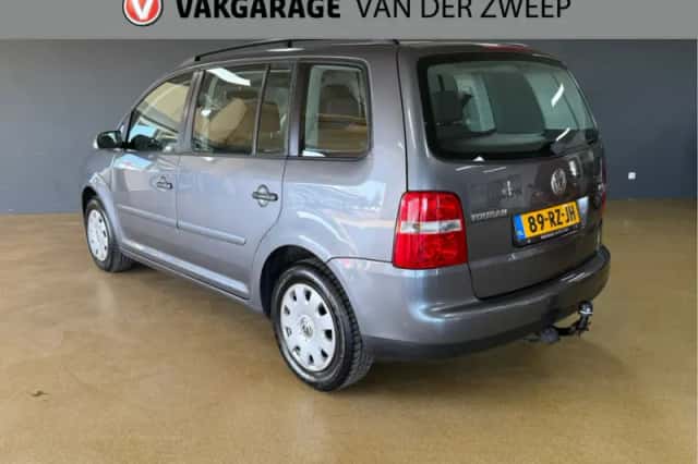 Volkswagen Touran (2005) thumbnail 3