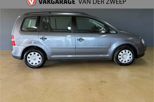 Volkswagen Touran (2005) thumbnail 5