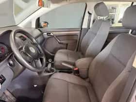 Volkswagen Touran (2005) thumbnail 7