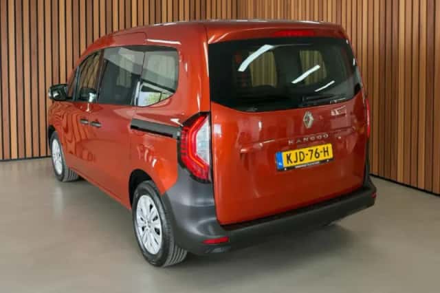 Renault Kangoo (2023) thumbnail 3