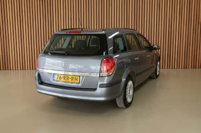 Opel Astra (2005) thumbnail 4