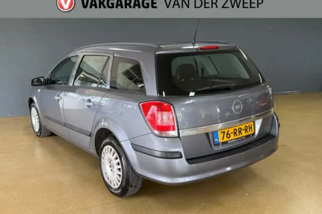 Opel Astra (2005) thumbnail 5