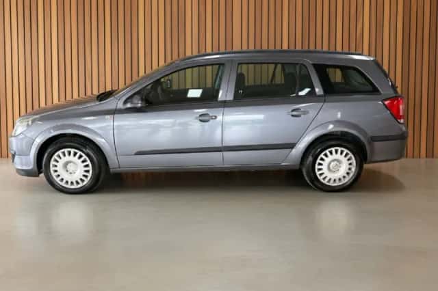 Opel Astra (2005) thumbnail 5