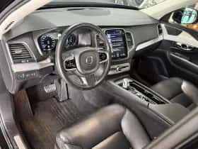 Volvo XC90 (2017) thumbnail 11