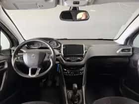 Peugeot 2008 (2018) thumbnail 14