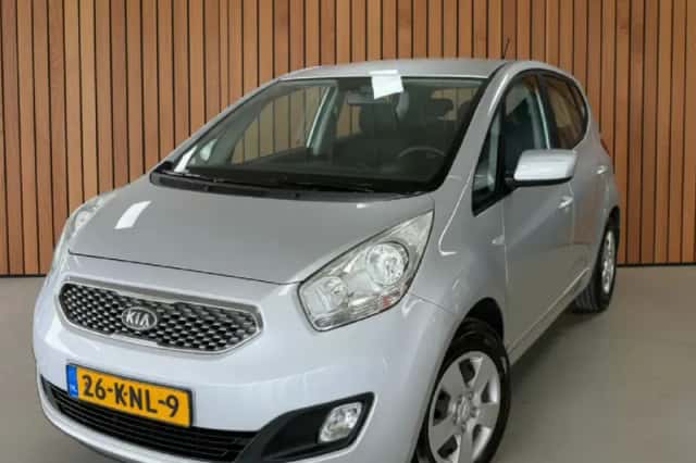 Kia Venga (2010) thumbnail 1