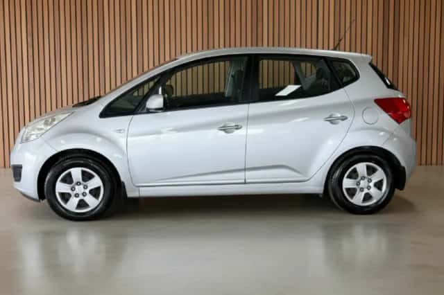 Kia Venga (2010) thumbnail 5