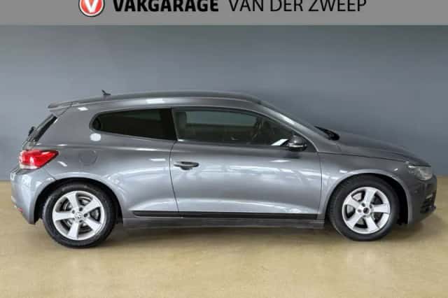 Volkswagen Scirocco (2011) thumbnail 5