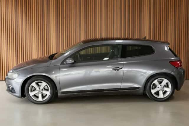 Volkswagen Scirocco (2011) thumbnail 5