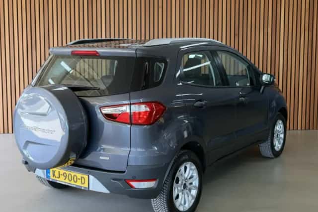 Ford EcoSport (2016) thumbnail 5