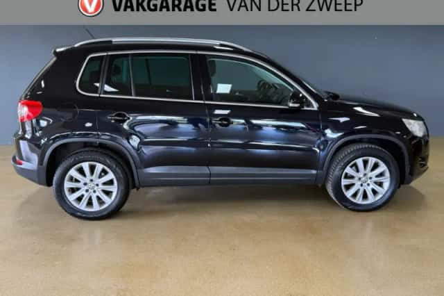 Volkswagen Tiguan (2009) thumbnail 4