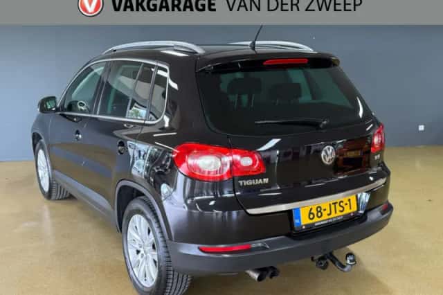 Volkswagen Tiguan (2009) thumbnail 5