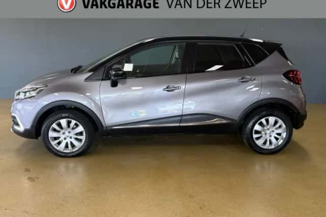 Renault Captur (2017) thumbnail 3