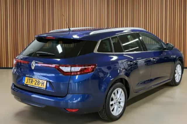 Renault Mégane (2018) thumbnail 4