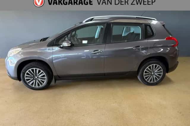 Peugeot 2008 (2016) thumbnail 2