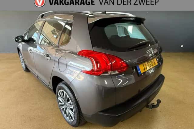Peugeot 2008 (2016) thumbnail 3