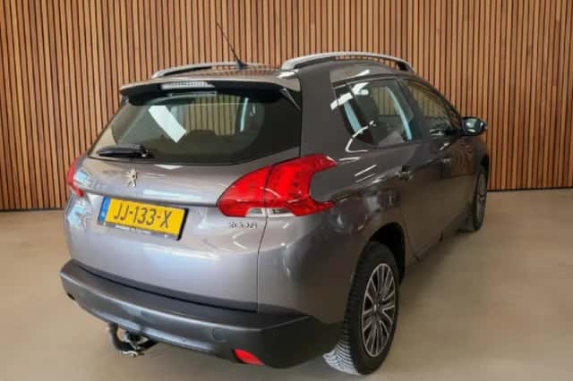 Peugeot 2008 (2016) thumbnail 4