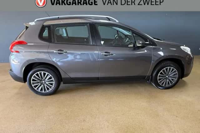 Peugeot 2008 (2016) thumbnail 6