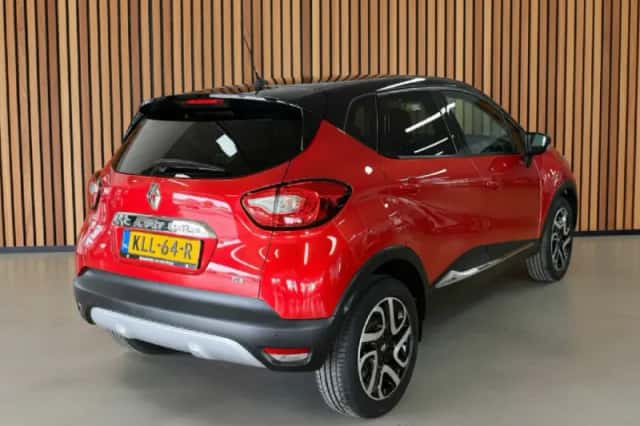 Renault Captur (2016) thumbnail 3