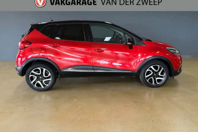 Renault Captur (2016) thumbnail 3