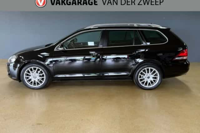 Volkswagen Golf (2012) thumbnail 3