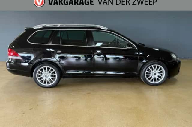 Volkswagen Golf (2012) thumbnail 4
