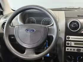 Ford Fusion (2004) thumbnail 12