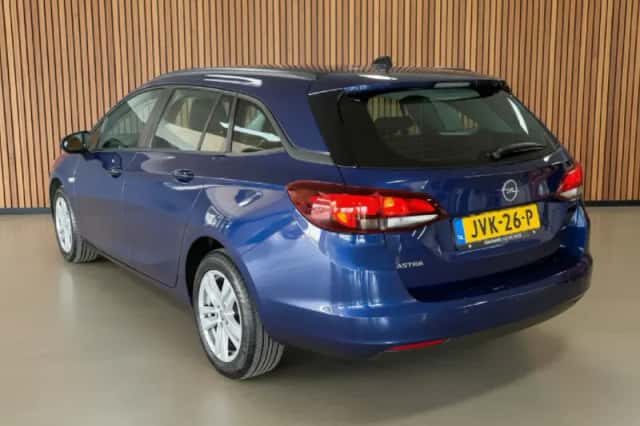 Opel Astra (2021) thumbnail 3