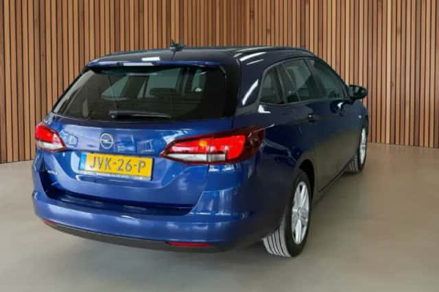 Opel Astra (2021) thumbnail 4