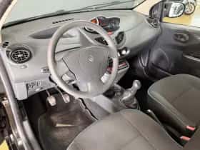Renault Twingo (2012) thumbnail 8